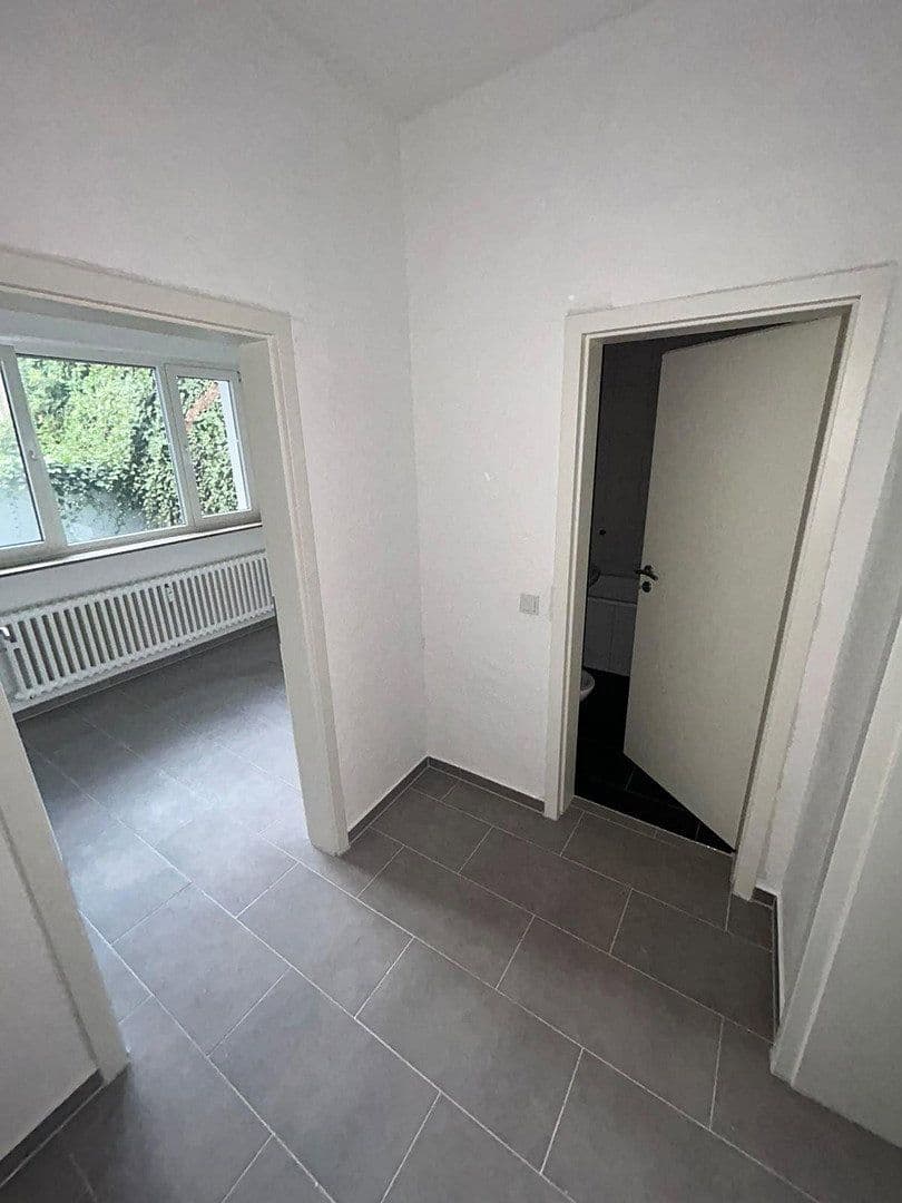 Prenájom bytu 1-izbový 43 m², Schlangenwallstraße 7, Gelsenkirchen, Severné Porýnie - Westfálsko Prenájom bytu 1-izbový 43 m², Schlangenwallstraße 7, Gelsenkirchen, Severné Porýnie - Westfálsko