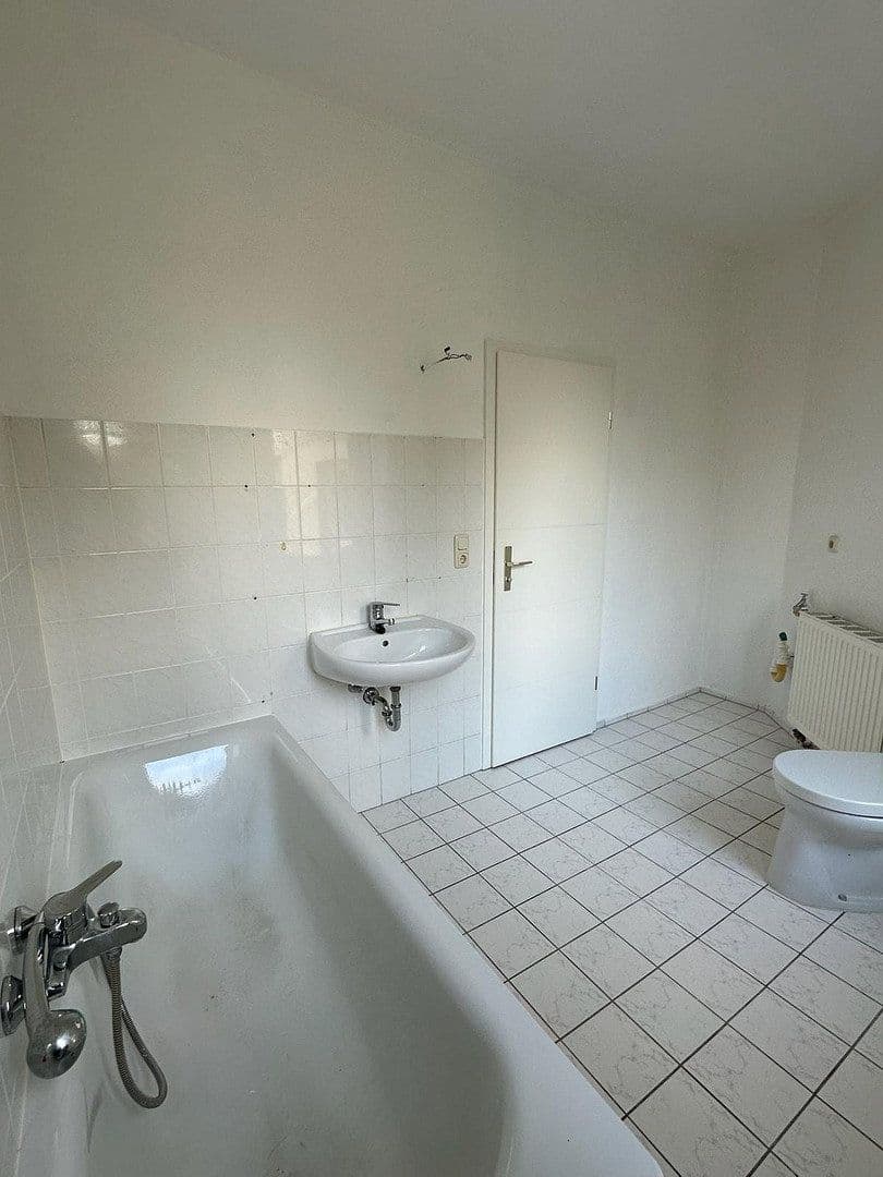 Prenájom bytu 2-izbový 68 m², Gera, Durínsko Prenájom bytu 2-izbový 68 m², Gera, Durínsko