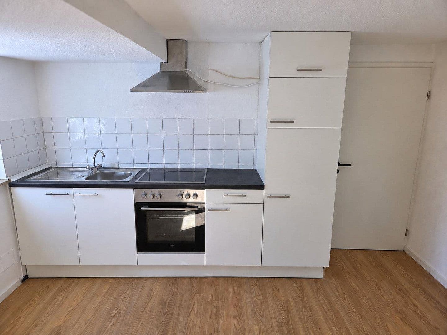 Prenájom bytu 4-izbový 94 m², Hindenburgstraße 72, Straubenhardt, Bádensko-Wurttembersko Prenájom bytu 4-izbový 94 m², Hindenburgstraße 72, Straubenhardt, Bádensko-Wurttembersko