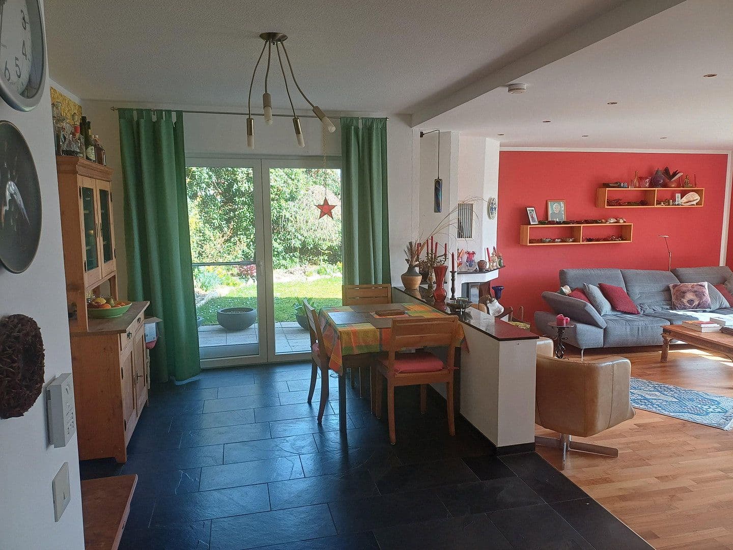 Predaj domu 170 m², pozemok 959 m², Trierweiler, Porýnie-Falcko Predaj domu 170 m², pozemok 959 m², Trierweiler, Porýnie-Falcko