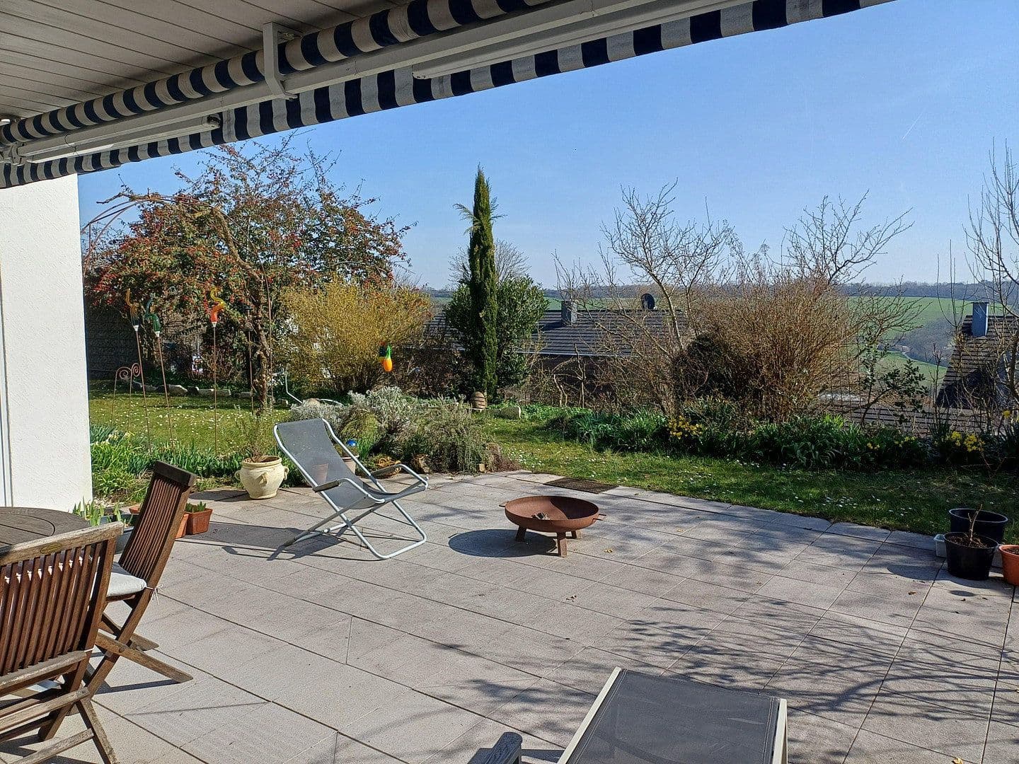 Predaj domu 170 m², pozemok 959 m², Trierweiler, Porýnie-Falcko Predaj domu 170 m², pozemok 959 m², Trierweiler, Porýnie-Falcko