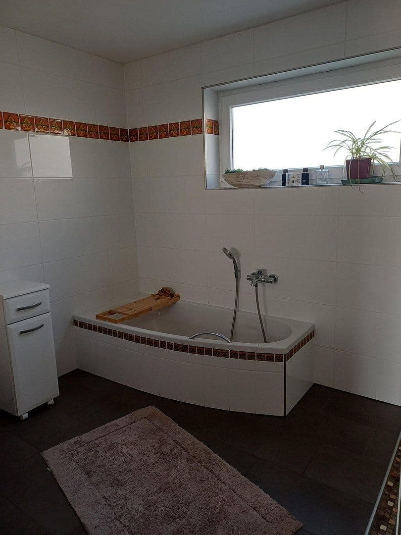 Predaj domu 170 m², pozemok 959 m², Trierweiler, Porýnie-Falcko Predaj domu 170 m², pozemok 959 m², Trierweiler, Porýnie-Falcko