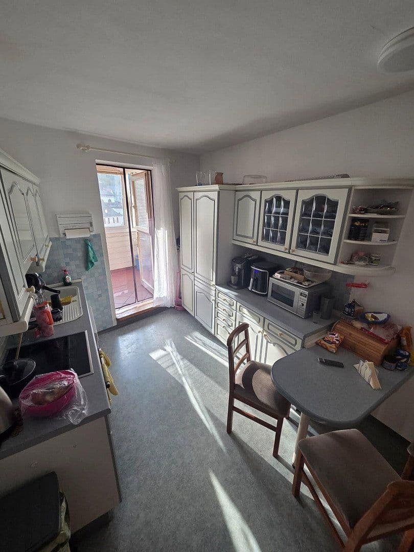 Prenájom bytu 3-izbový 100 m², Oberndorfer Straße 23, Schramberg, Bádensko-Wurttembersko Prenájom bytu 3-izbový 100 m², Oberndorfer Straße 23, Schramberg, Bádensko-Wurttembersko