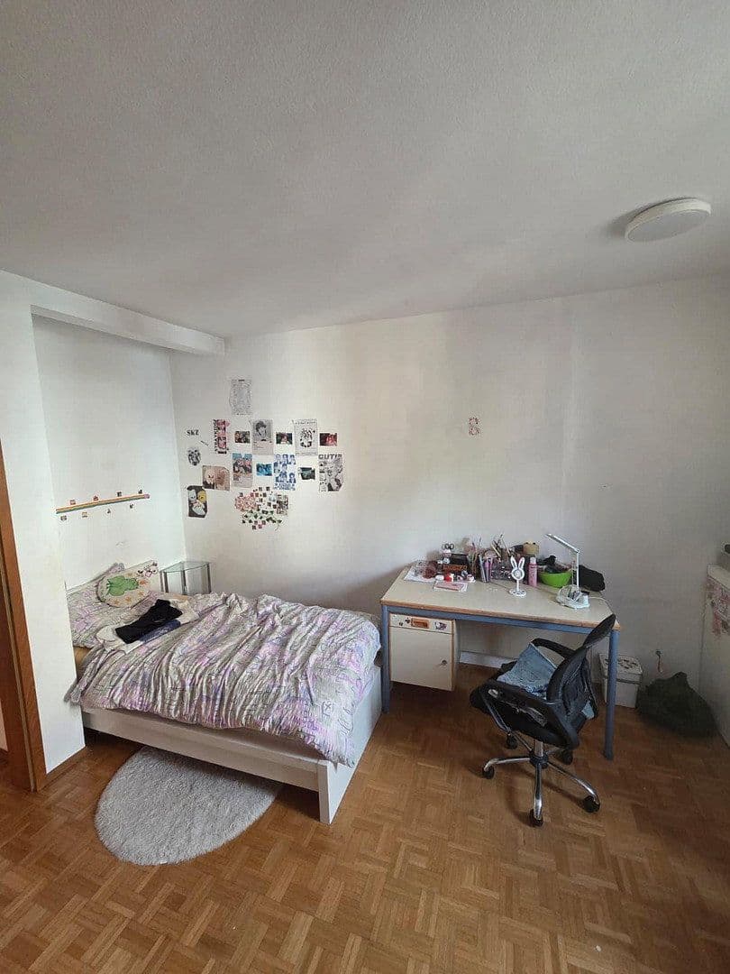 Prenájom bytu 3-izbový 100 m², Oberndorfer Straße 23, Schramberg, Bádensko-Wurttembersko Prenájom bytu 3-izbový 100 m², Oberndorfer Straße 23, Schramberg, Bádensko-Wurttembersko