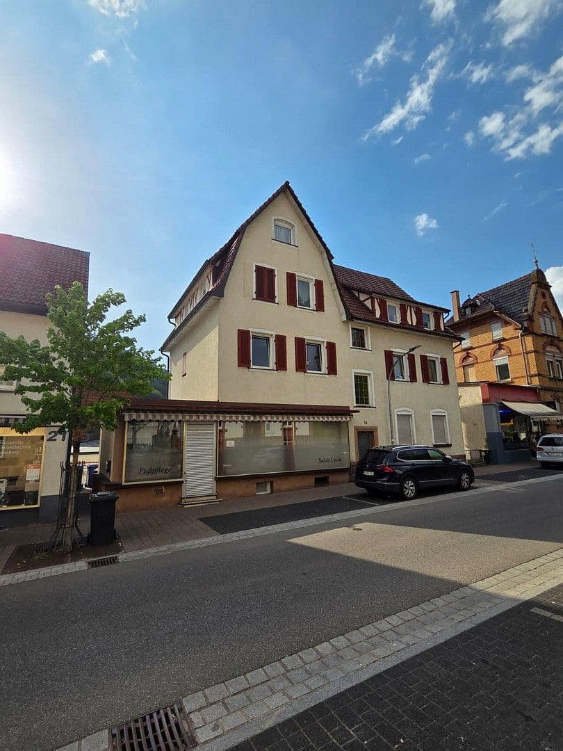 Prenájom bytu 3-izbový 100 m², Oberndorfer Straße 23, Schramberg, Bádensko-Wurttembersko Prenájom bytu 3-izbový 100 m², Oberndorfer Straße 23, Schramberg, Bádensko-Wurttembersko