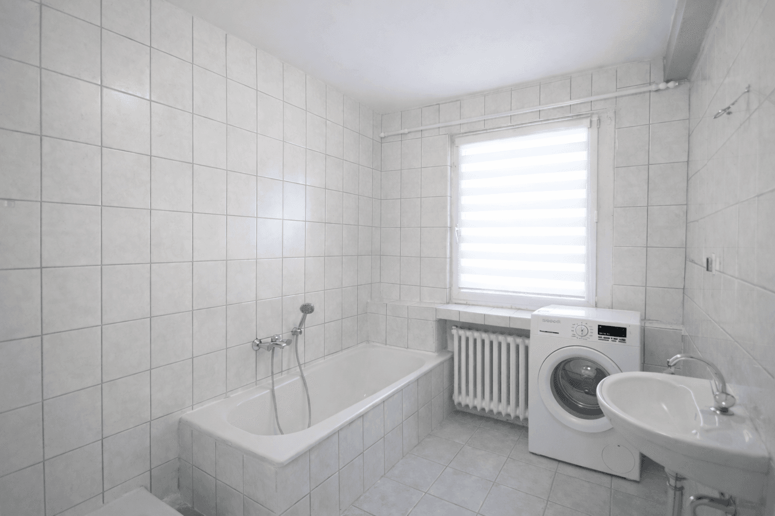 Prenájom bytu 4-izbový 98 m², Liebknechtstraße 94, Oberhausen, Severné Porýnie - Westfálsko Prenájom bytu 4-izbový 98 m², Liebknechtstraße 94, Oberhausen, Severné Porýnie - Westfálsko