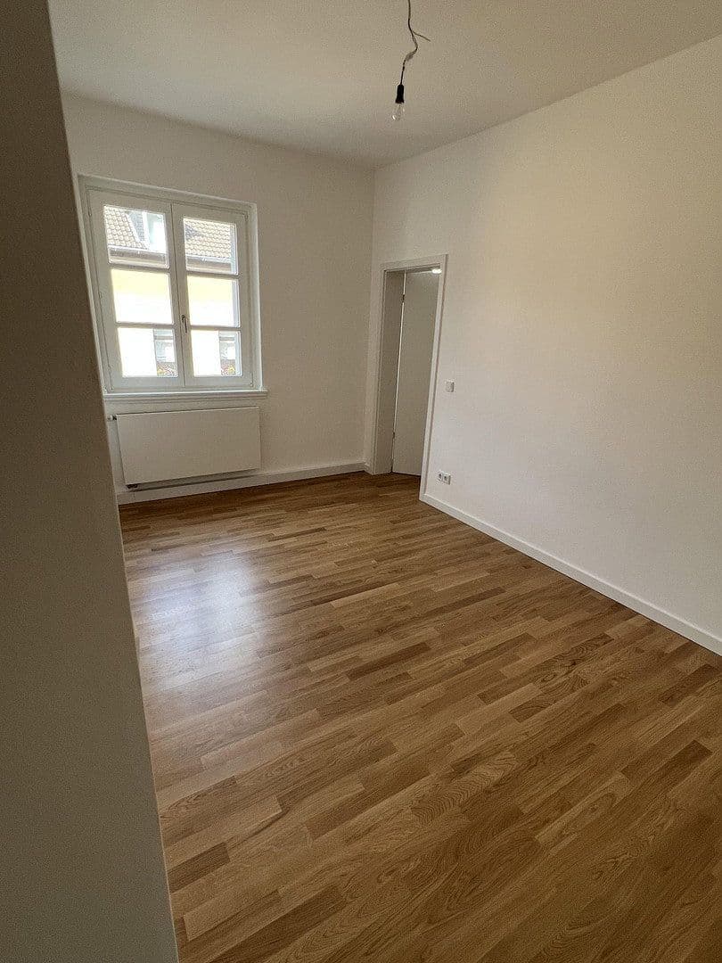 Prenájom bytu 3-izbový 80 m², Düsseldorf, Severné Porýnie - Westfálsko Prenájom bytu 3-izbový 80 m², Düsseldorf, Severné Porýnie - Westfálsko