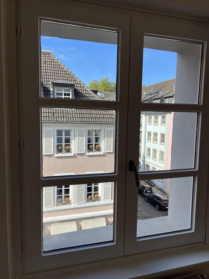 Prenájom bytu 3-izbový 80 m², Düsseldorf, Severné Porýnie - Westfálsko Prenájom bytu 3-izbový 80 m², Düsseldorf, Severné Porýnie - Westfálsko