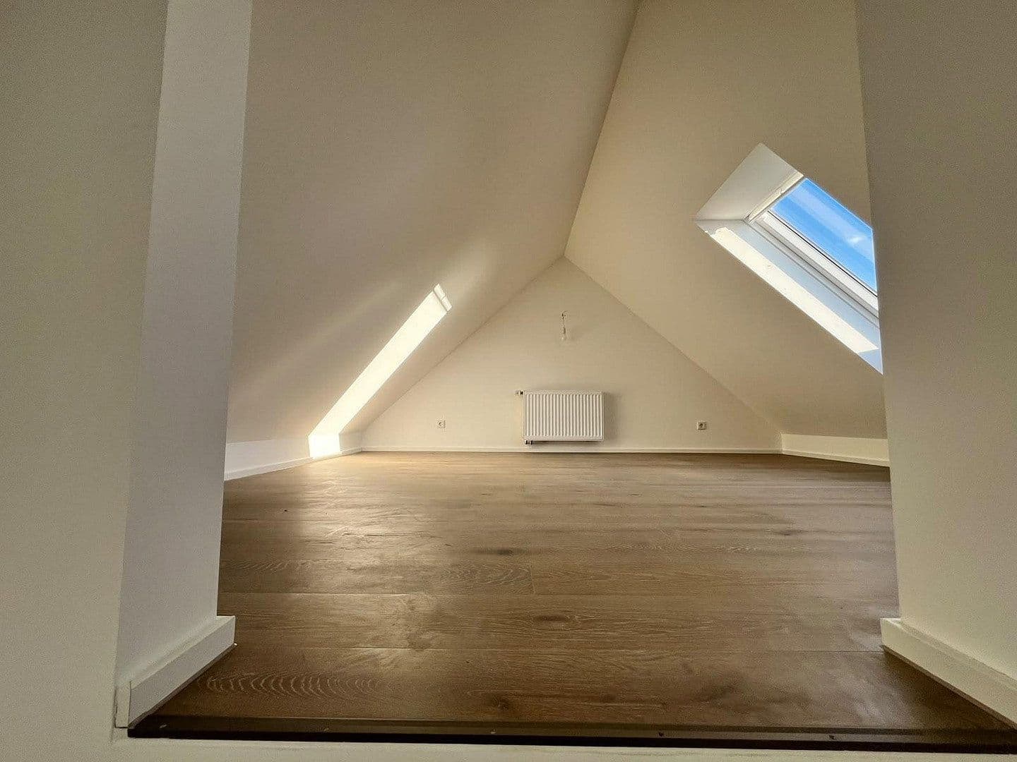 Prenájom bytu 4-izbový 125 m², Gilching, Bavorsko Prenájom bytu 4-izbový 125 m², Gilching, Bavorsko