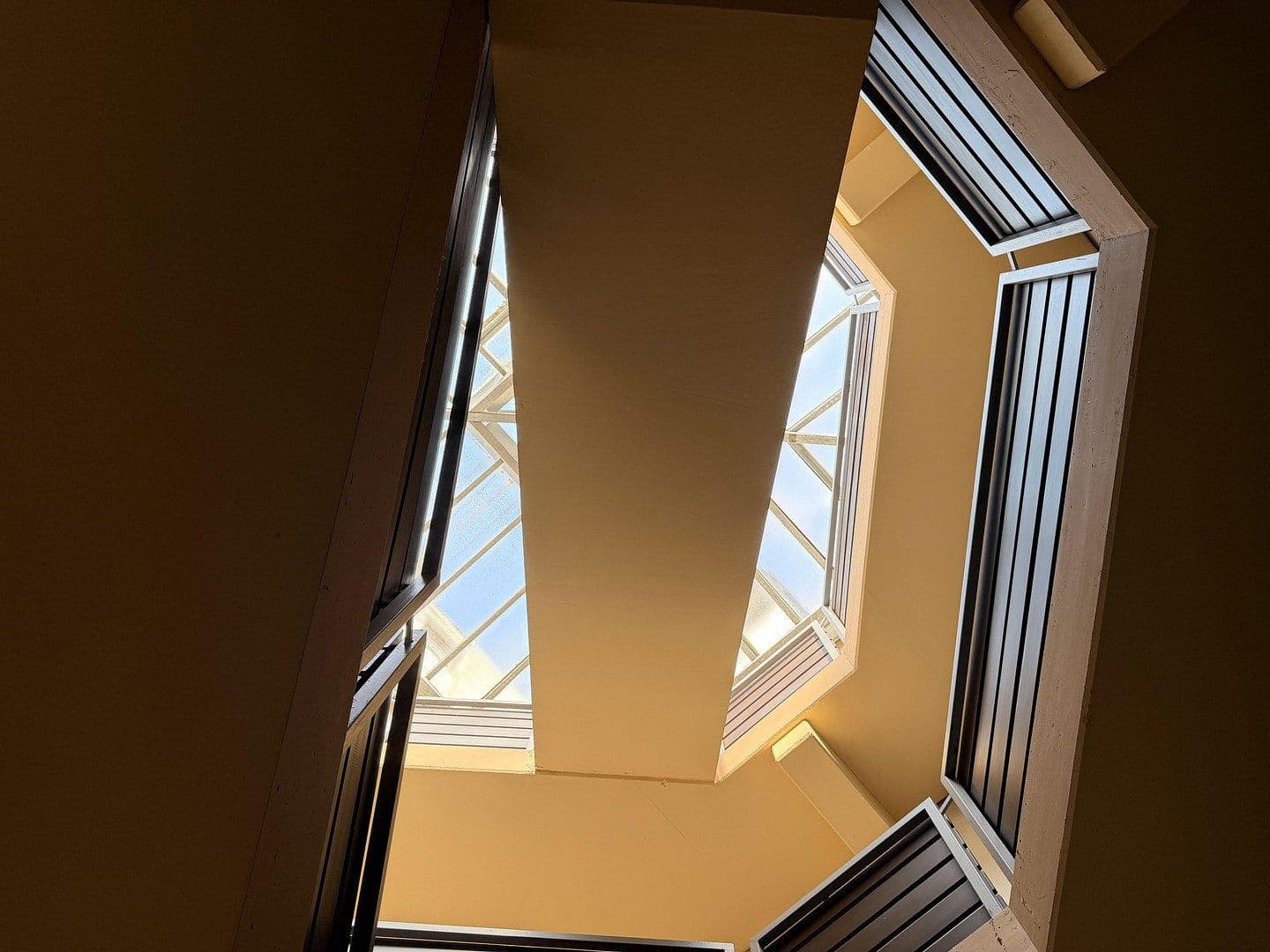 Predaj bytu 2-izbový 84 m², Leverkusen, Severné Porýnie - Westfálsko Predaj bytu 2-izbový 84 m², Leverkusen, Severné Porýnie - Westfálsko