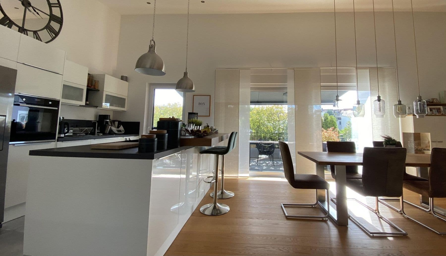Predaj bytu 3-izbový 135 m², Rodenbach, Hesensko Predaj bytu 3-izbový 135 m², Rodenbach, Hesensko