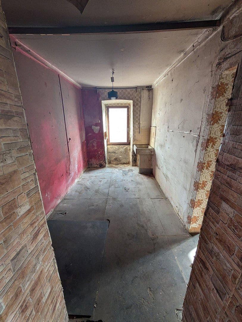 Predaj domu 113 m², pozemok 403 m², Kraichtal, Bádensko-Wurttembersko Predaj domu 113 m², pozemok 403 m², Kraichtal, Bádensko-Wurttembersko