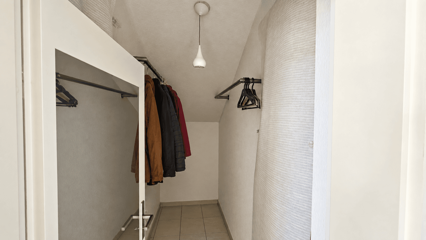 Prenájom bytu 4-izbový 145 m², Heideweg 4a, Remagen, Porýnie-Falcko Prenájom bytu 4-izbový 145 m², Heideweg 4a, Remagen, Porýnie-Falcko