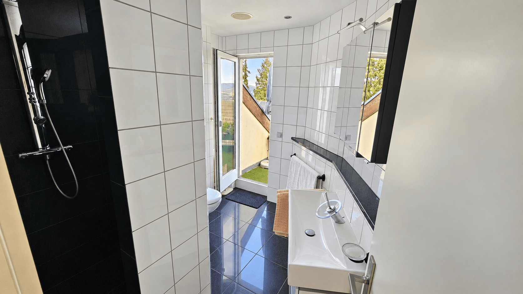 Prenájom bytu 4-izbový 145 m², Heideweg 4a, Remagen, Porýnie-Falcko Prenájom bytu 4-izbový 145 m², Heideweg 4a, Remagen, Porýnie-Falcko