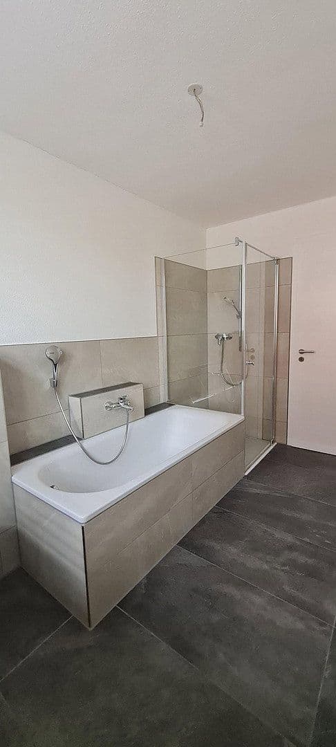 Prenájom bytu 3-izbový 87 m², Am Bahndamm 3, Bad Säckingen, Bádensko-Wurttembersko Prenájom bytu 3-izbový 87 m², Am Bahndamm 3, Bad Säckingen, Bádensko-Wurttembersko