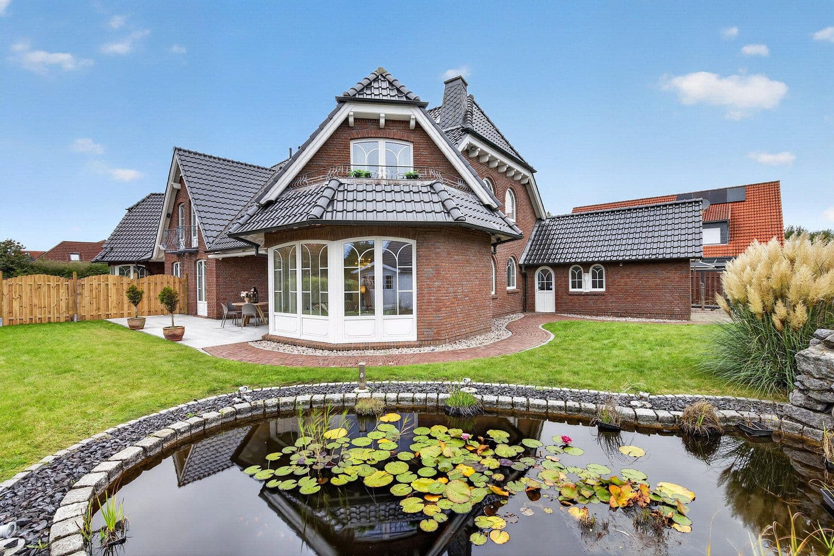 Predaj domu 217 m², pozemok 611 m², Cuxhaven, Dolné Sasko Predaj domu 217 m², pozemok 611 m², Cuxhaven, Dolné Sasko