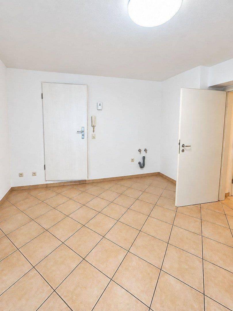 Prenájom bytu 2-izbový 38 m², Viehtrift 23, Köln, Severné Porýnie - Westfálsko Prenájom bytu 2-izbový 38 m², Viehtrift 23, Köln, Severné Porýnie - Westfálsko