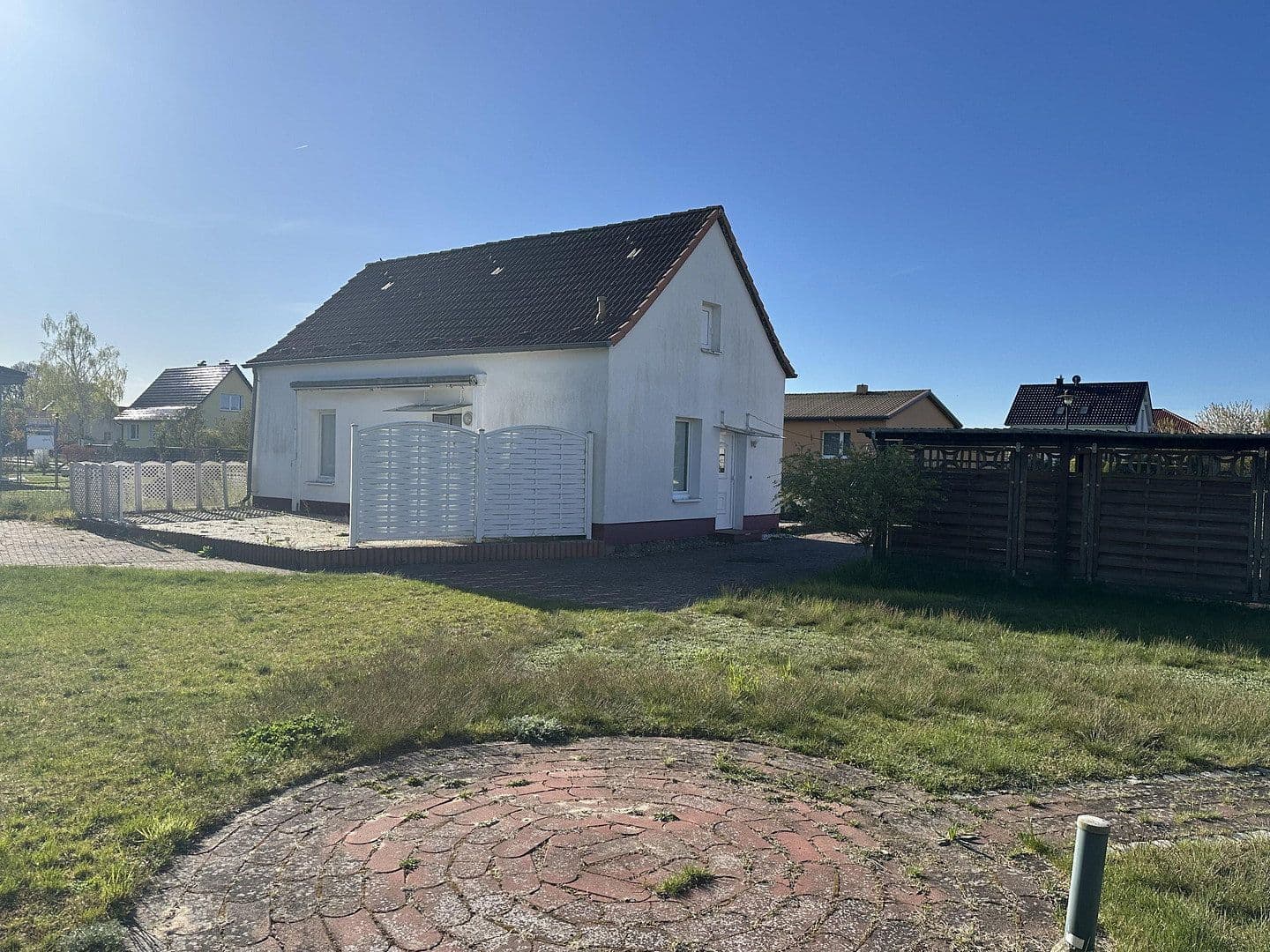 Predaj domu 170 m², pozemok 1.561 m², Fürstenberger Weg 3, Wesenberg, Meklenbursko-Predpomoransko Predaj domu 170 m², pozemok 1.561 m², Fürstenberger Weg 3, Wesenberg, Meklenbursko-Predpomoransko
