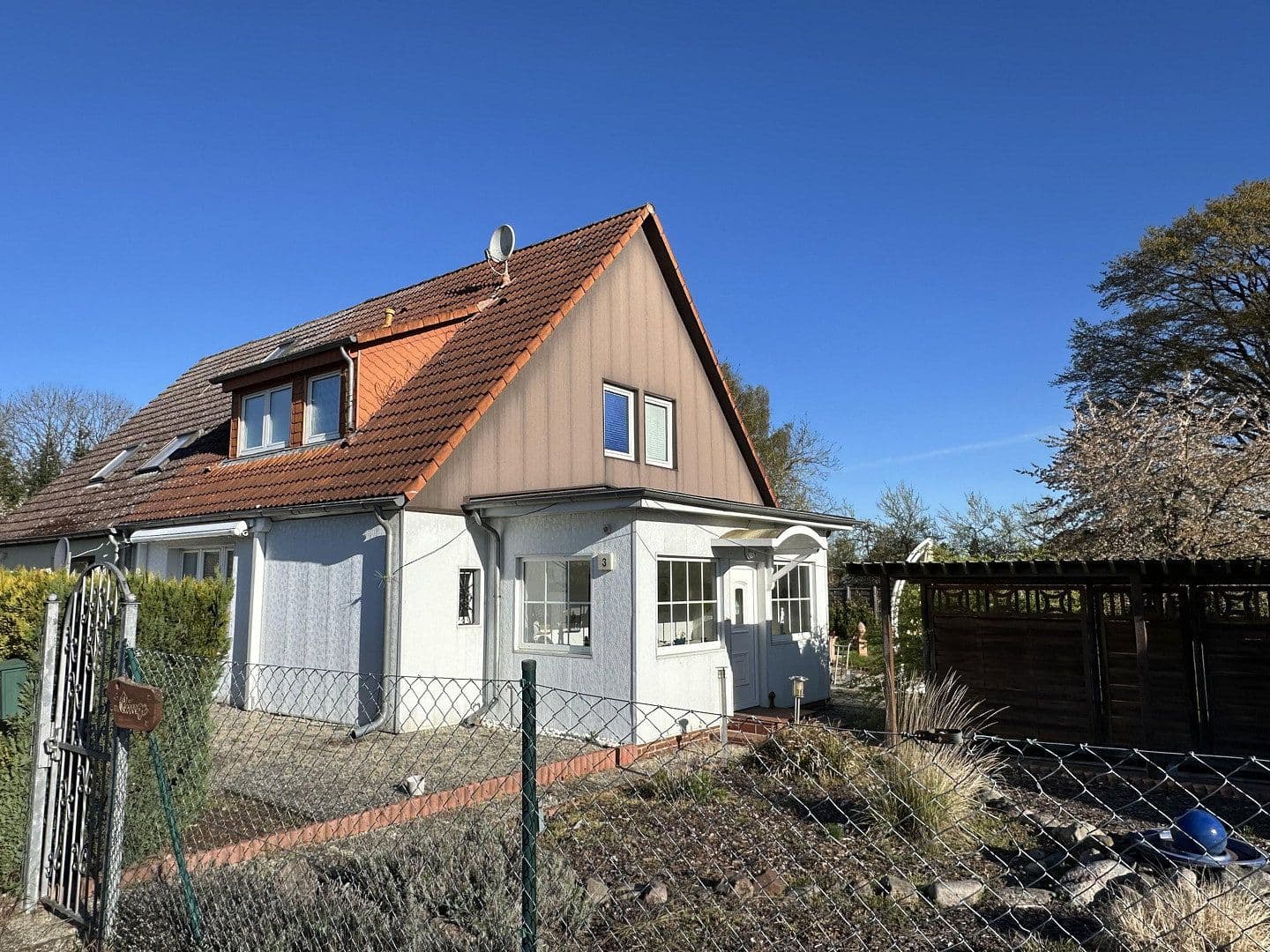 Predaj domu 170 m², pozemok 1.561 m², Fürstenberger Weg 3, Wesenberg, Meklenbursko-Predpomoransko Predaj domu 170 m², pozemok 1.561 m², Fürstenberger Weg 3, Wesenberg, Meklenbursko-Predpomoransko