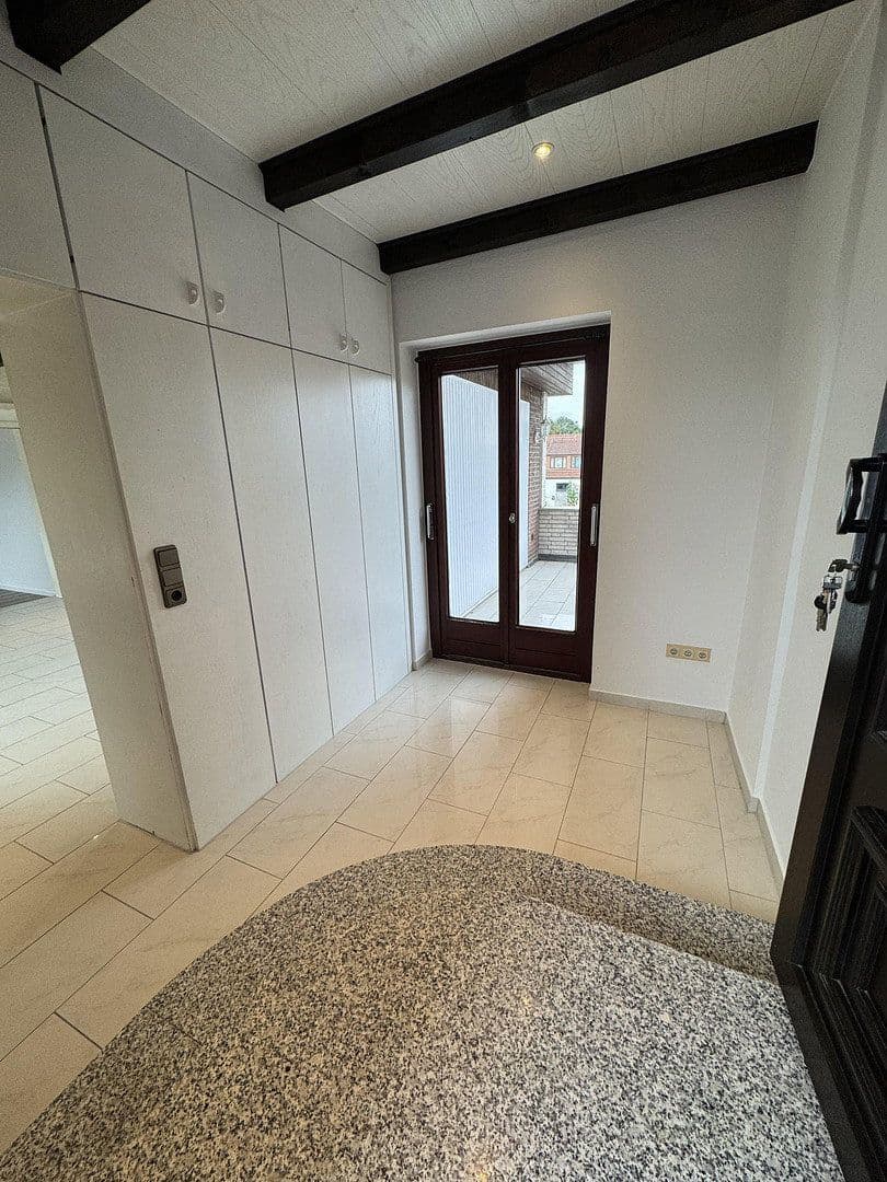 Prenájom bytu 3-izbový 111 m², Uphuser Heerstr. 90a, Achim, Dolné Sasko Prenájom bytu 3-izbový 111 m², Uphuser Heerstr. 90a, Achim, Dolné Sasko