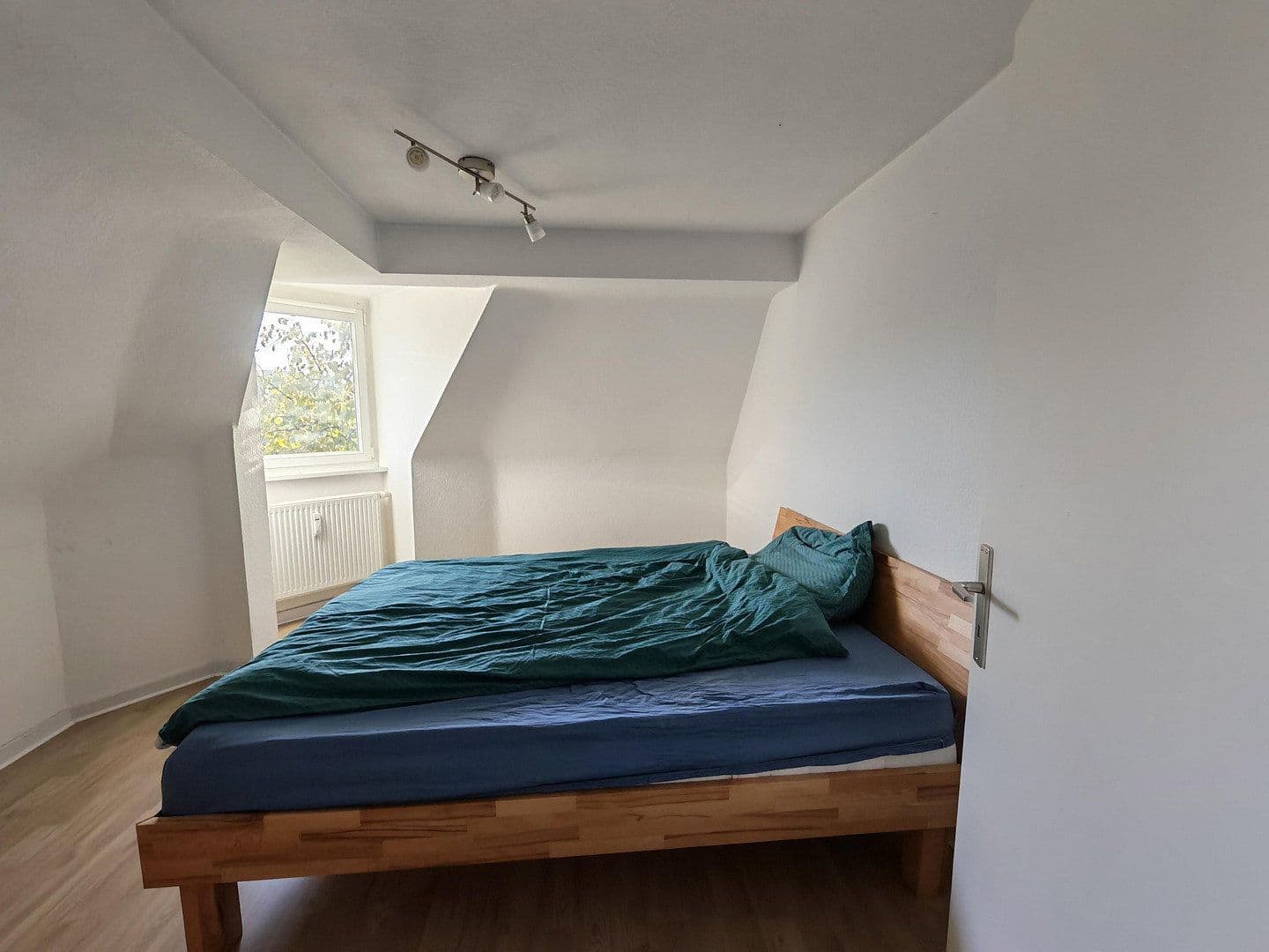 Prenájom bytu 3-izbový 71 m², Almastr. 11, Essen, Severné Porýnie - Westfálsko Prenájom bytu 3-izbový 71 m², Almastr. 11, Essen, Severné Porýnie - Westfálsko