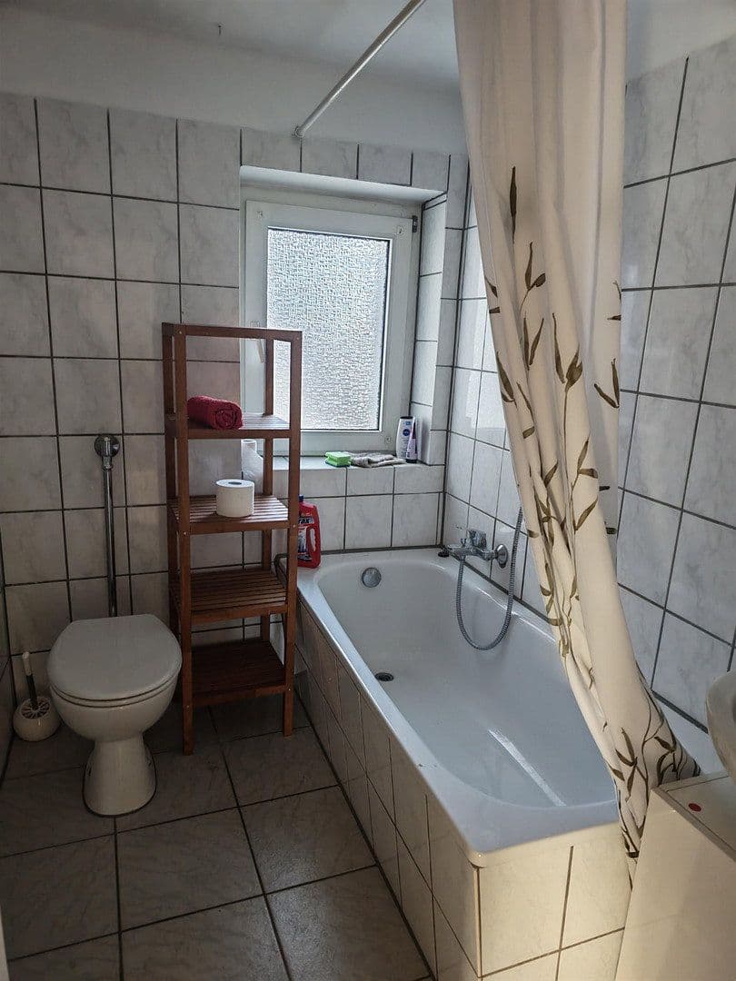 Prenájom bytu 3-izbový 71 m², Almastr. 11, Essen, Severné Porýnie - Westfálsko Prenájom bytu 3-izbový 71 m², Almastr. 11, Essen, Severné Porýnie - Westfálsko