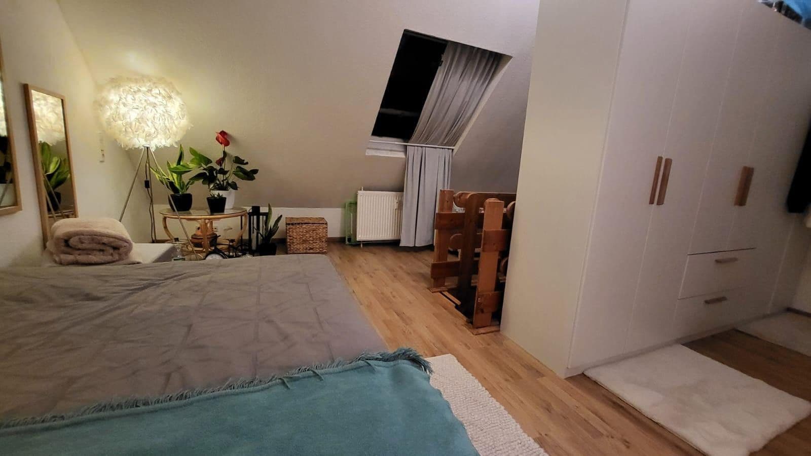 Prenájom bytu 2-izbový 74 m², Alt-Sossenheim 47a, Frankfurt, Hesensko Prenájom bytu 2-izbový 74 m², Alt-Sossenheim 47a, Frankfurt, Hesensko
