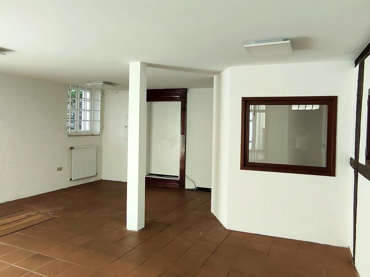 Prenájom nebytového priestoru 60 m², Ruhrstraße 50, Essen Kettwig, Severné Porýnie - Westfálsko Prenájom nebytového priestoru 60 m², Ruhrstraße 50, Essen Kettwig, Severné Porýnie - Westfálsko