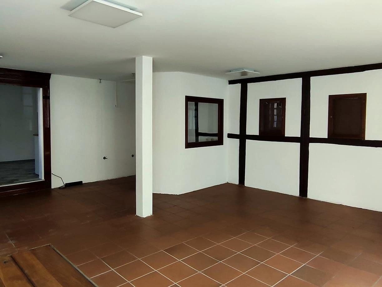 Prenájom nebytového priestoru 60 m², Ruhrstraße 50, Essen Kettwig, Severné Porýnie - Westfálsko Prenájom nebytového priestoru 60 m², Ruhrstraße 50, Essen Kettwig, Severné Porýnie - Westfálsko