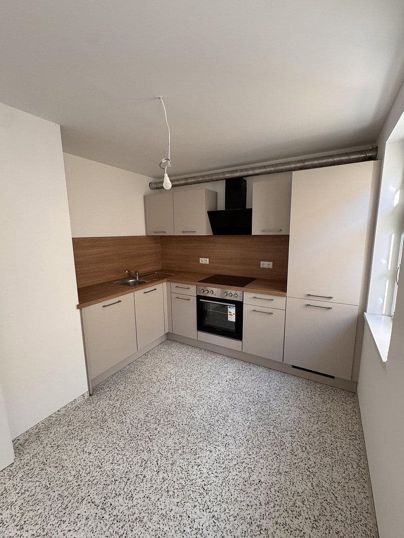 Prenájom bytu 3-izbový 77 m², Friedrichstraße 32, Erlangen, Bavorsko Prenájom bytu 3-izbový 77 m², Friedrichstraße 32, Erlangen, Bavorsko