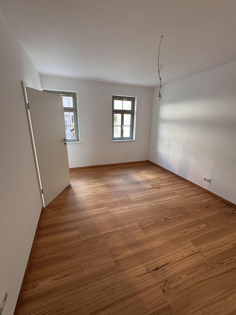 Prenájom bytu 3-izbový 77 m², Friedrichstraße 32, Erlangen, Bavorsko Prenájom bytu 3-izbový 77 m², Friedrichstraße 32, Erlangen, Bavorsko