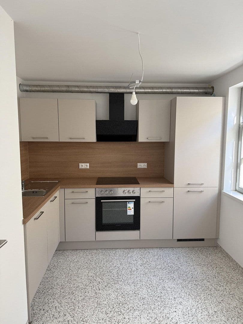 Prenájom bytu 3-izbový 77 m², Friedrichstraße 32, Erlangen, Bavorsko Prenájom bytu 3-izbový 77 m², Friedrichstraße 32, Erlangen, Bavorsko