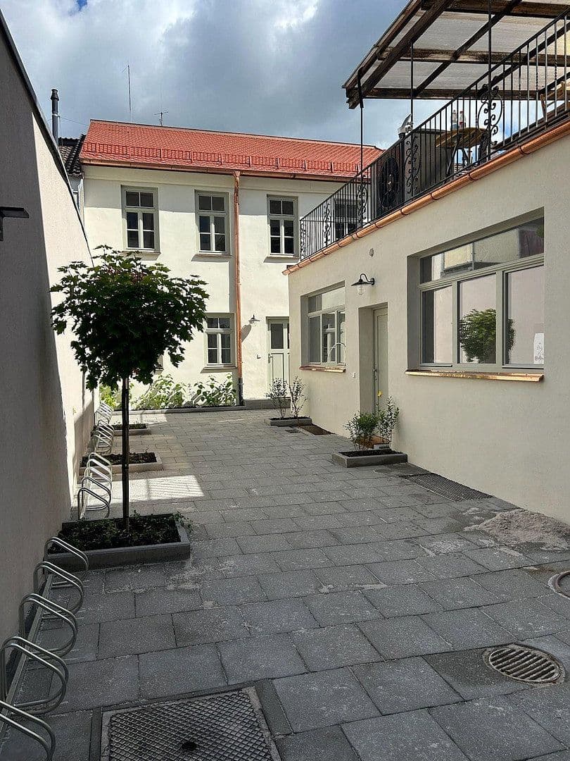 Prenájom bytu 3-izbový 77 m², Friedrichstraße 32, Erlangen, Bavorsko Prenájom bytu 3-izbový 77 m², Friedrichstraße 32, Erlangen, Bavorsko