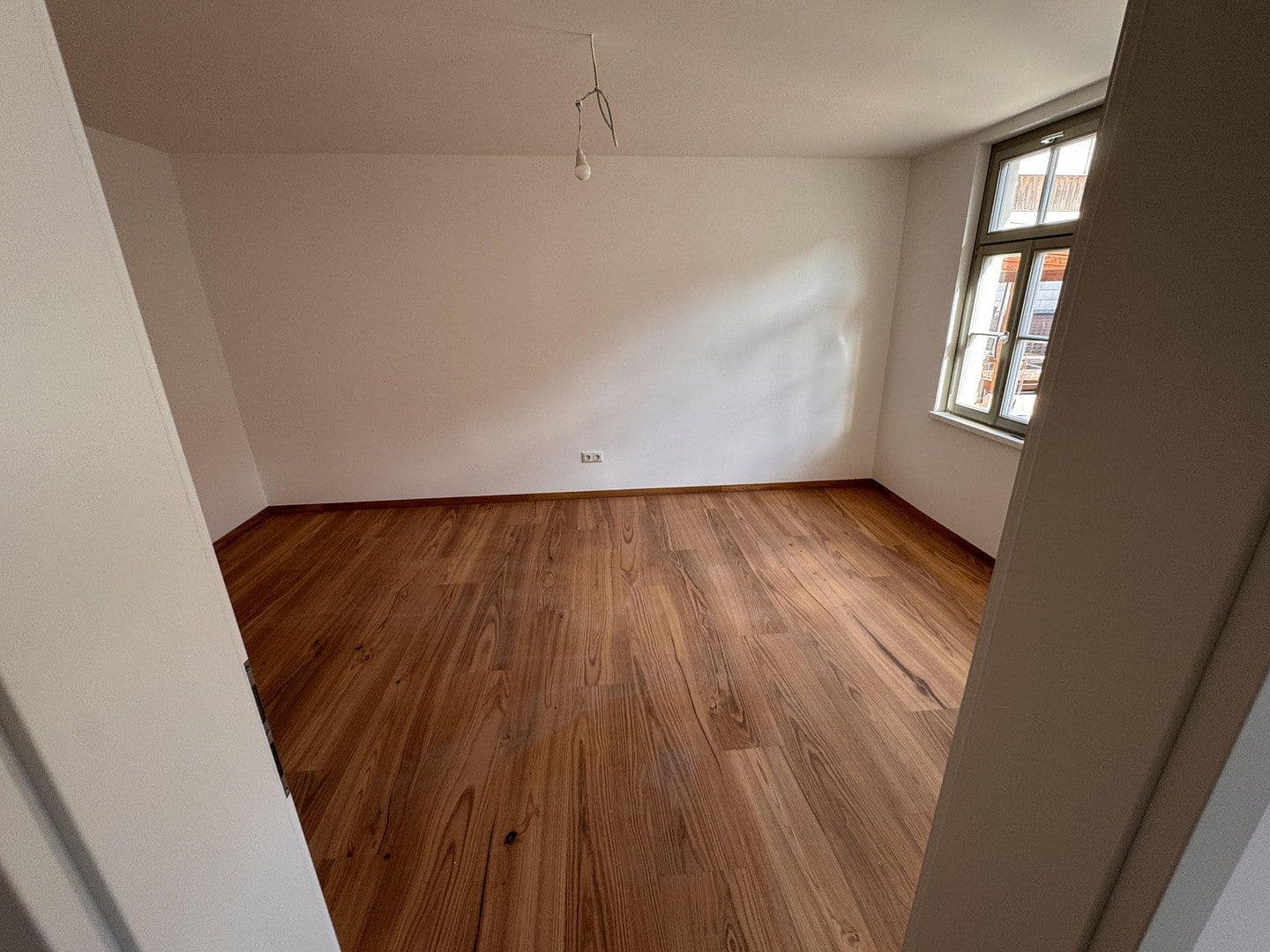 Prenájom bytu 3-izbový 77 m², Friedrichstraße 32, Erlangen, Bavorsko Prenájom bytu 3-izbový 77 m², Friedrichstraße 32, Erlangen, Bavorsko