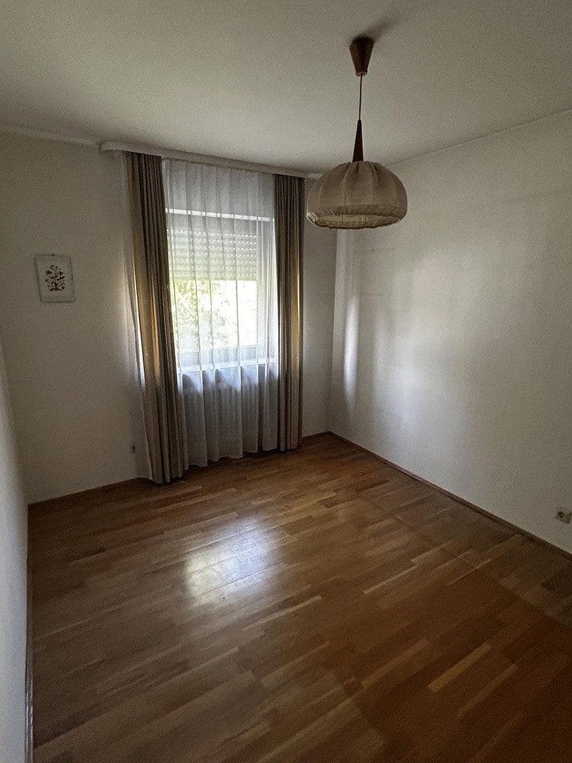 Predaj domu 142 m², pozemok 344 m², Burghausen, Bavorsko Predaj domu 142 m², pozemok 344 m², Burghausen, Bavorsko