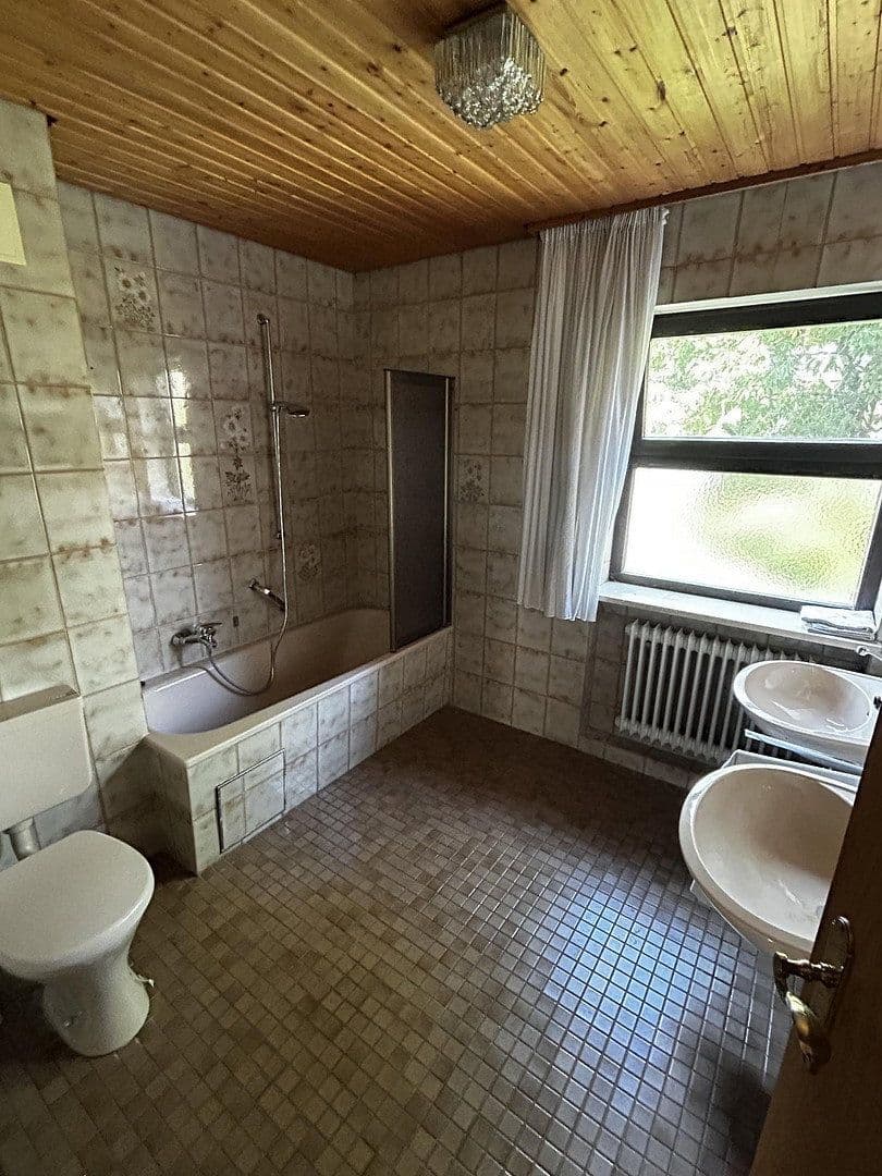 Predaj domu 142 m², pozemok 344 m², Burghausen, Bavorsko Predaj domu 142 m², pozemok 344 m², Burghausen, Bavorsko
