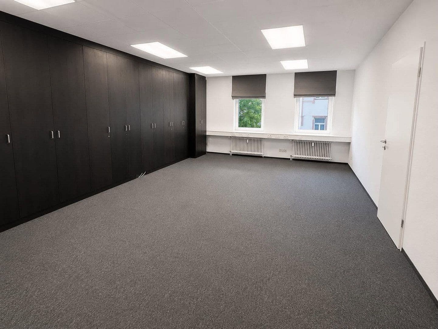 Prenájom kancelárie 140 m², August-Ruf-Straße 16, Singen (Hohentwiel), Bádensko-Wurttembersko Prenájom kancelárie 140 m², August-Ruf-Straße 16, Singen (Hohentwiel), Bádensko-Wurttembersko