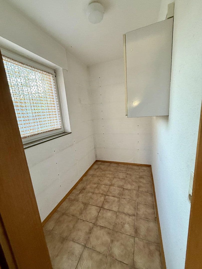 Prenájom bytu 4-izbový 160 m², Brombachtal, Hesensko Prenájom bytu 4-izbový 160 m², Brombachtal, Hesensko