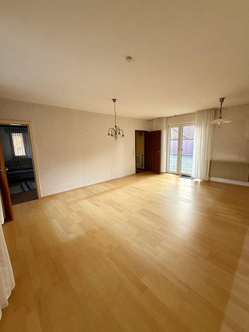 Prenájom bytu 4-izbový 160 m², Brombachtal, Hesensko Prenájom bytu 4-izbový 160 m², Brombachtal, Hesensko