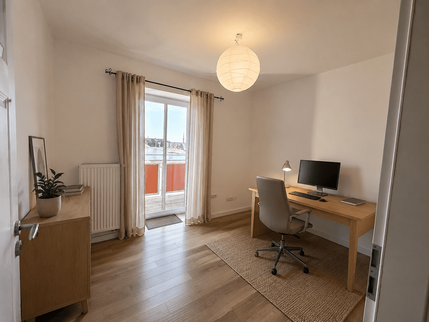 Prenájom bytu 3-izbový 91 m², Wittenburger Straße 30, Schwerin, Meklenbursko-Predpomoransko Prenájom bytu 3-izbový 91 m², Wittenburger Straße 30, Schwerin, Meklenbursko-Predpomoransko