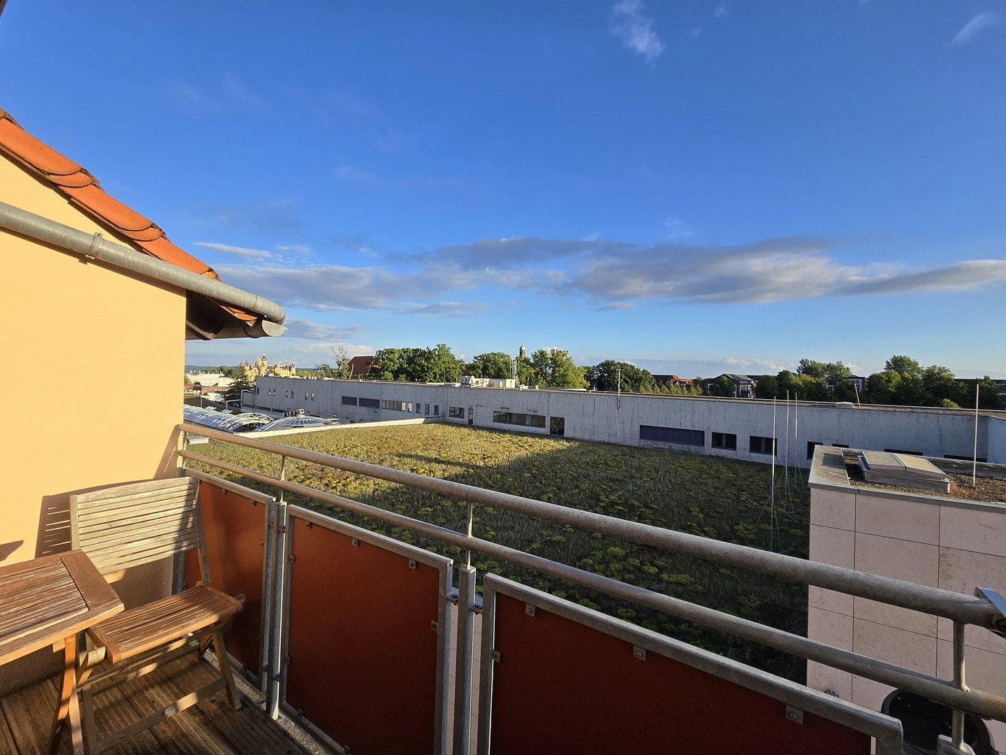 Prenájom bytu 3-izbový 91 m², Wittenburger Straße 30, Schwerin, Meklenbursko-Predpomoransko Prenájom bytu 3-izbový 91 m², Wittenburger Straße 30, Schwerin, Meklenbursko-Predpomoransko