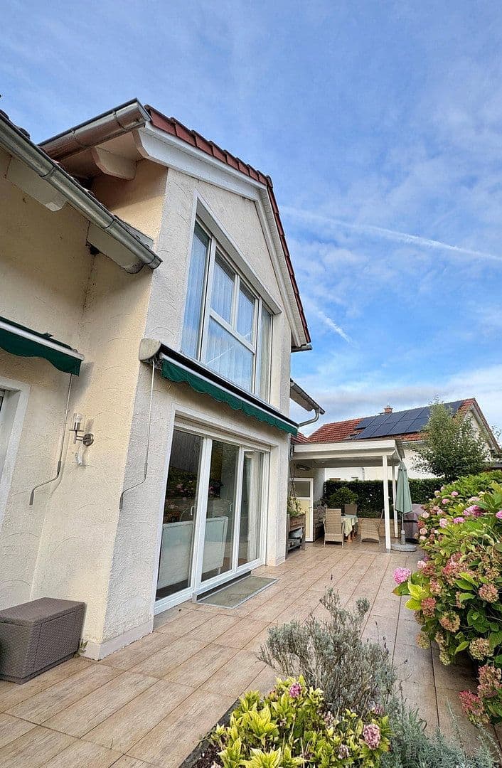 Predaj domu 139 m², pozemok 353 m², Moosinning, Bavorsko Predaj domu 139 m², pozemok 353 m², Moosinning, Bavorsko