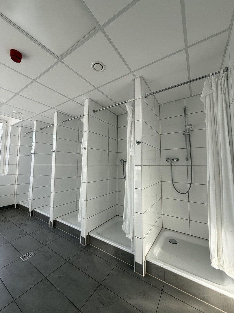 Prenájom nebytového priestoru 3.020 m², Magdeburgerstrasse 37, Gelsenkirchen, Severné Porýnie - Westfálsko Prenájom nebytového priestoru 3.020 m², Magdeburgerstrasse 37, Gelsenkirchen, Severné Porýnie - Westfálsko