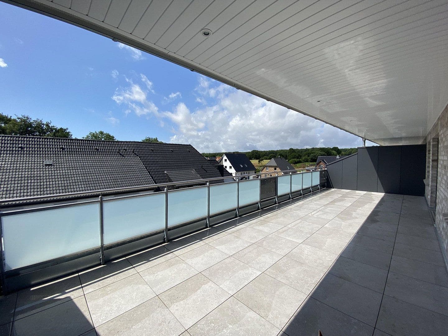Prenájom bytu 3-izbový 106 m², Lütjensee, Šlezvicko-Holštajnsko Prenájom bytu 3-izbový 106 m², Lütjensee, Šlezvicko-Holštajnsko