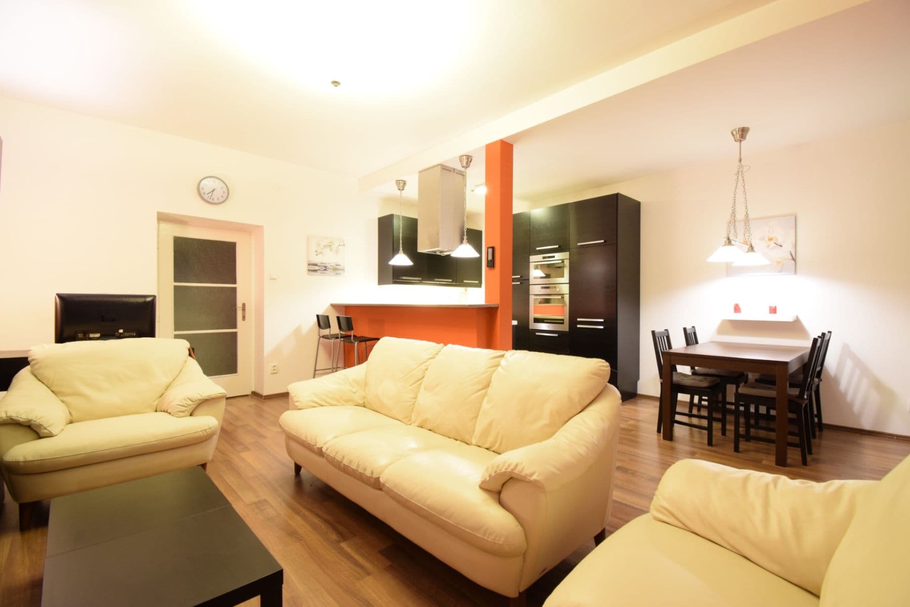 Predaj bytu 2-izbový 75 m², Ukrajinská, Praha, Praha Predaj bytu 2-izbový 75 m², Ukrajinská, Praha, Praha