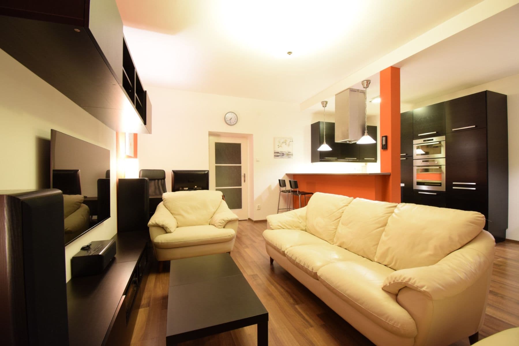 Predaj bytu 2-izbový 75 m², Ukrajinská, Praha, Praha Predaj bytu 2-izbový 75 m², Ukrajinská, Praha, Praha