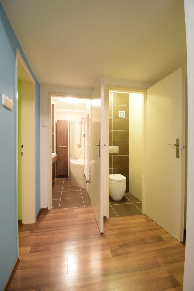 Predaj bytu 2-izbový 75 m², Ukrajinská, Praha, Praha Predaj bytu 2-izbový 75 m², Ukrajinská, Praha, Praha