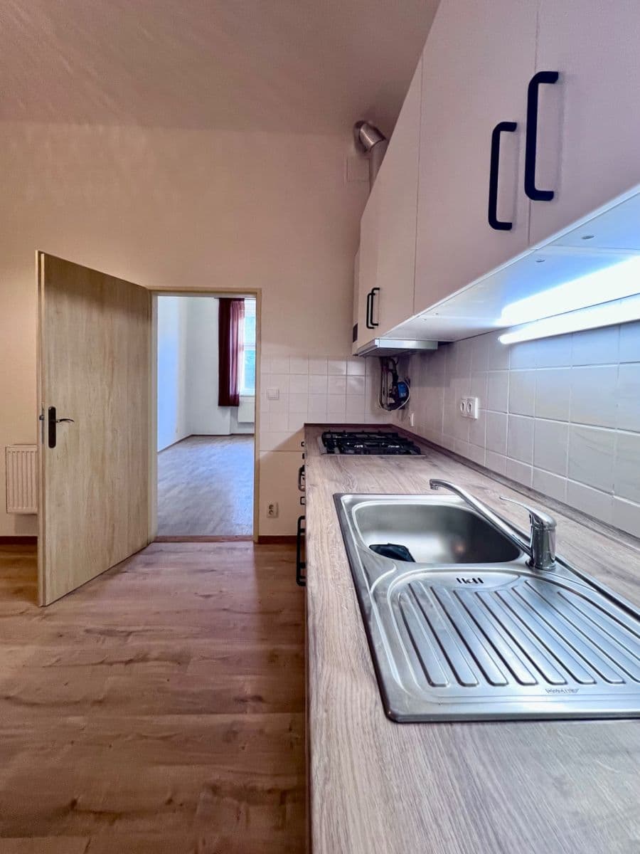 Prenájom bytu 3-izbový 63 m², Na Neklance, Praha, Praha Prenájom bytu 3-izbový 63 m², Na Neklance, Praha, Praha