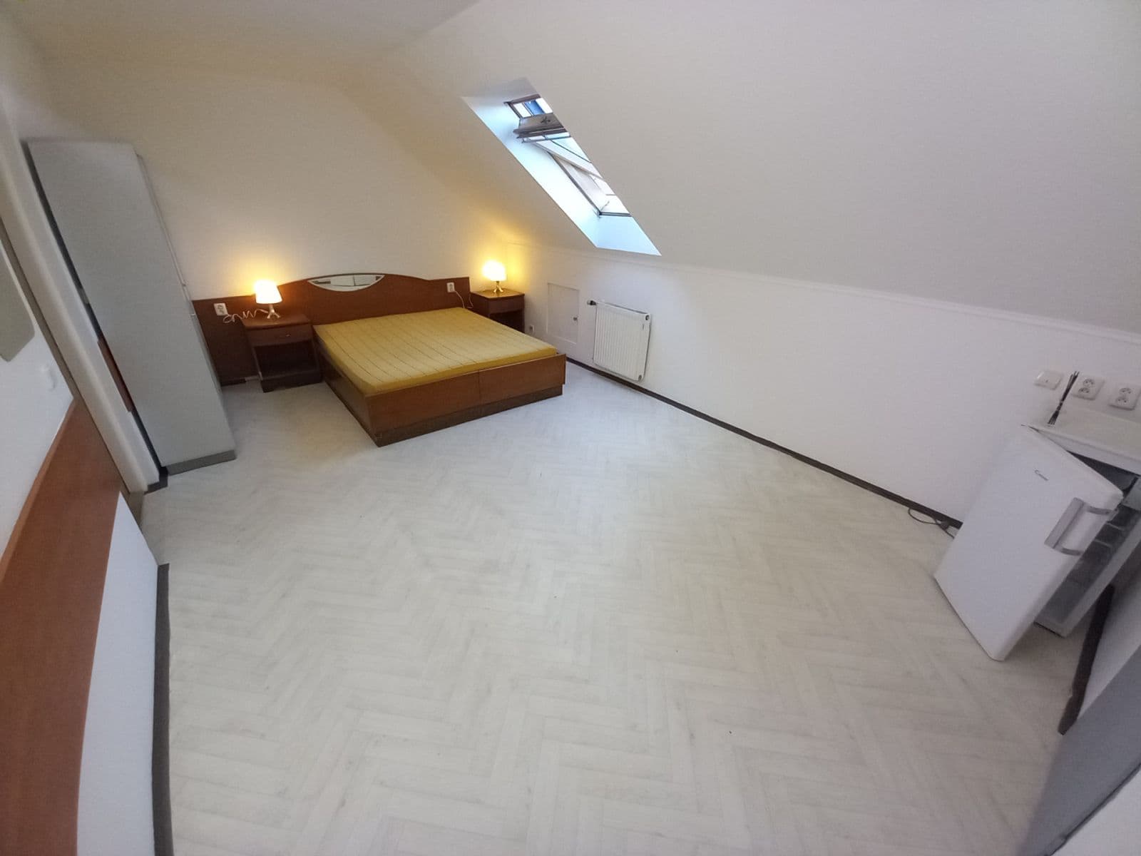 Prenájom bytu 1-izbový 32 m², Bělohorská, Praha, Praha Prenájom bytu 1-izbový 32 m², Bělohorská, Praha, Praha