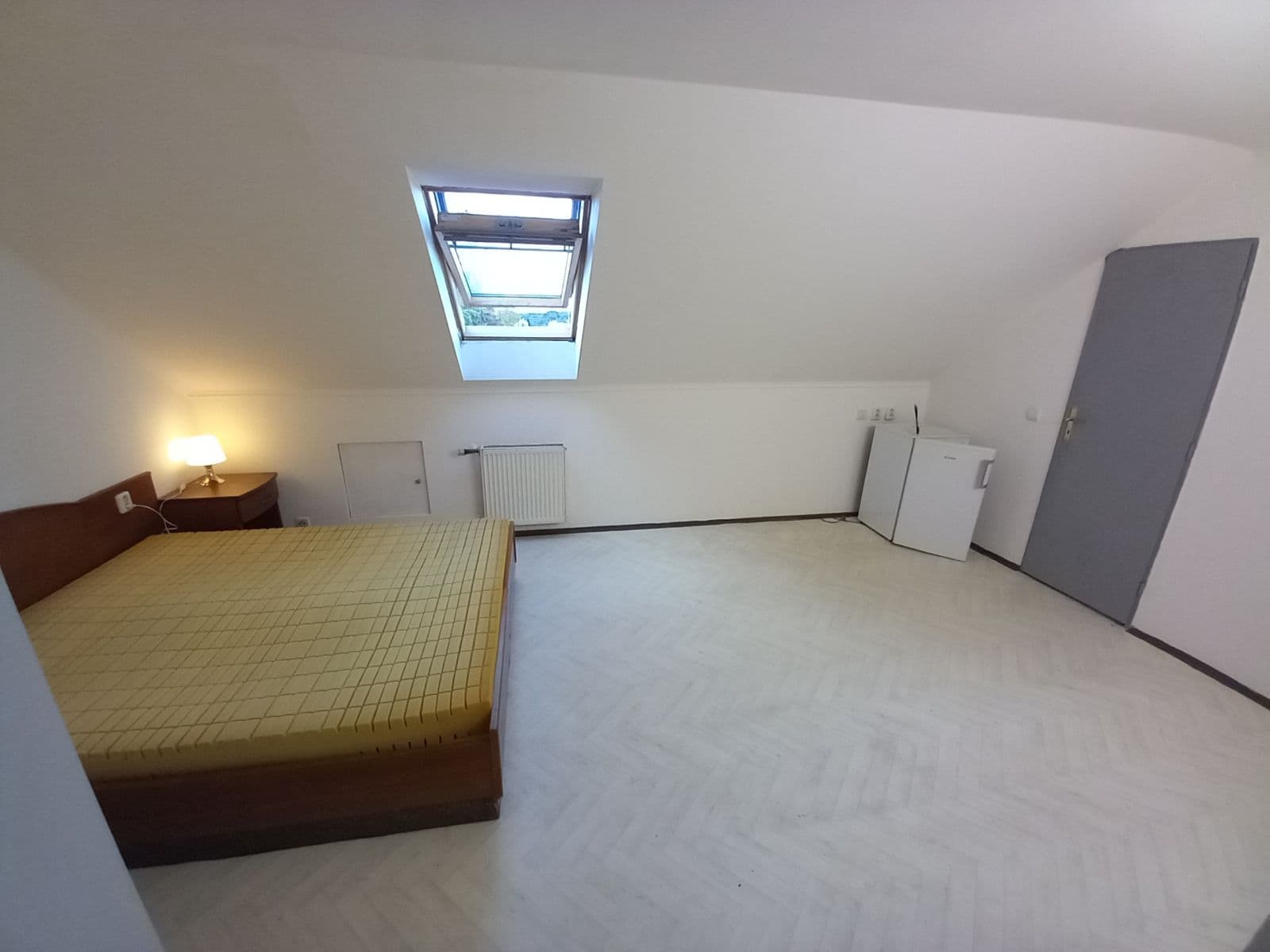 Prenájom bytu 1-izbový 32 m², Bělohorská, Praha, Praha Prenájom bytu 1-izbový 32 m², Bělohorská, Praha, Praha